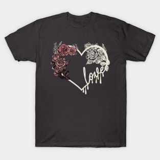 Love heart and roses dark romantic design in ivory T-Shirt